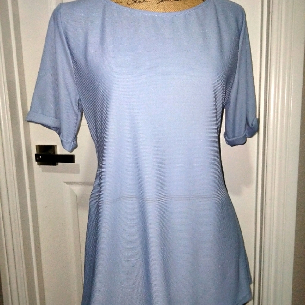Blue large back detail top....